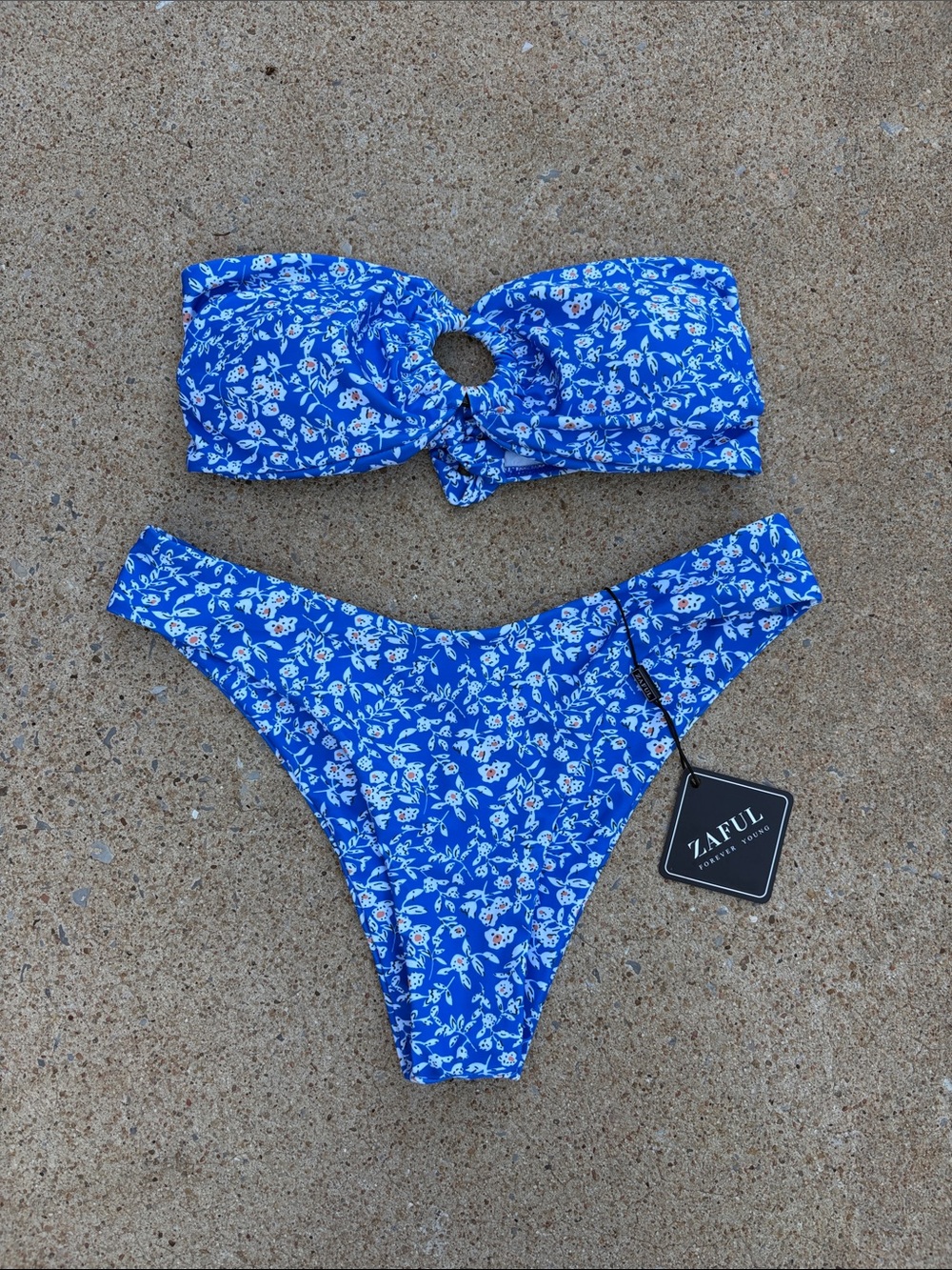 Zaful Blue Floral Ring-Front Bandeau Bikini